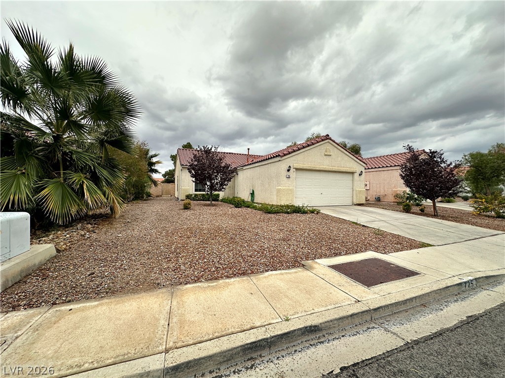 725 Hitchen Post Drive — photo