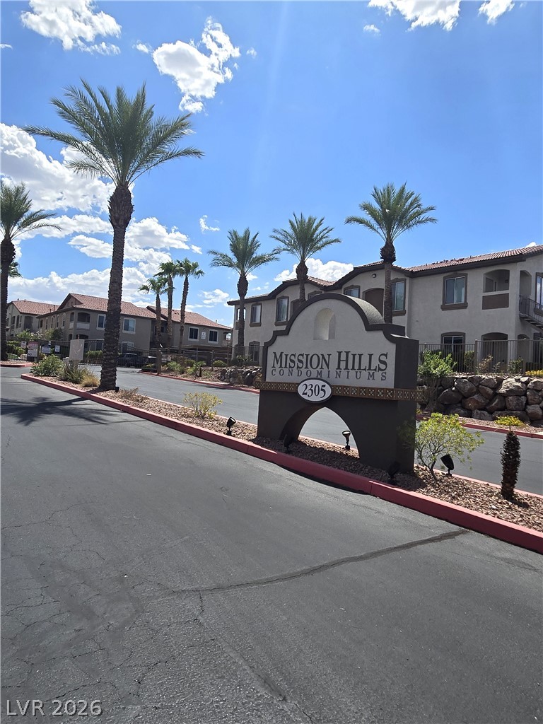 2305 West Horizon Ridge Parkway 1521 — photo