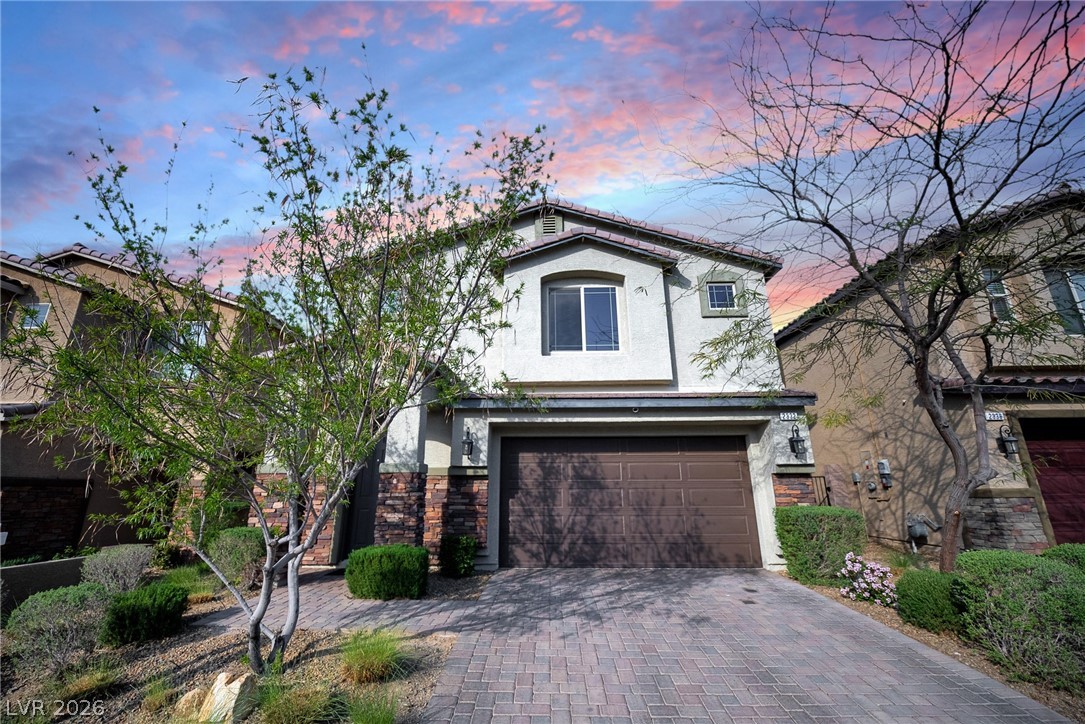 2332 Mundare Drive — photo
