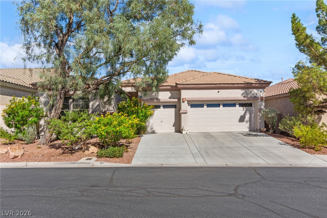 3290 Squire Street — photo
