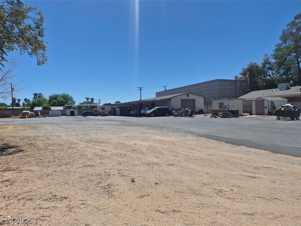 5001 West Gilmore Avenue — photo