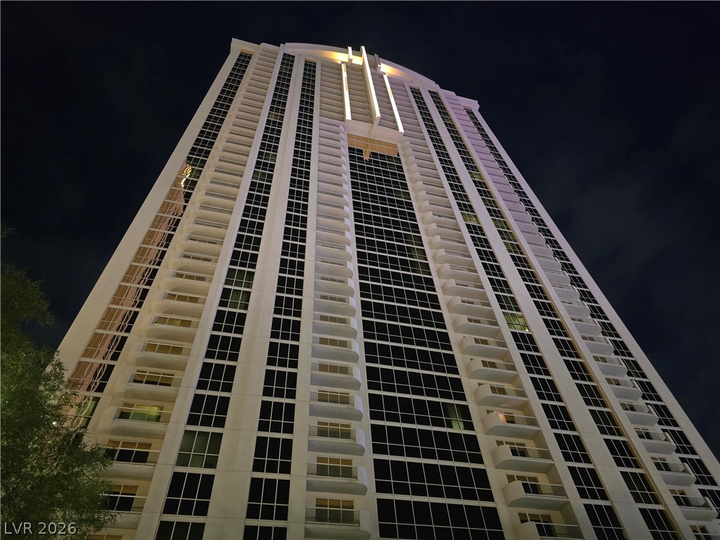 135 East Harmon Avenue 2203 — photo