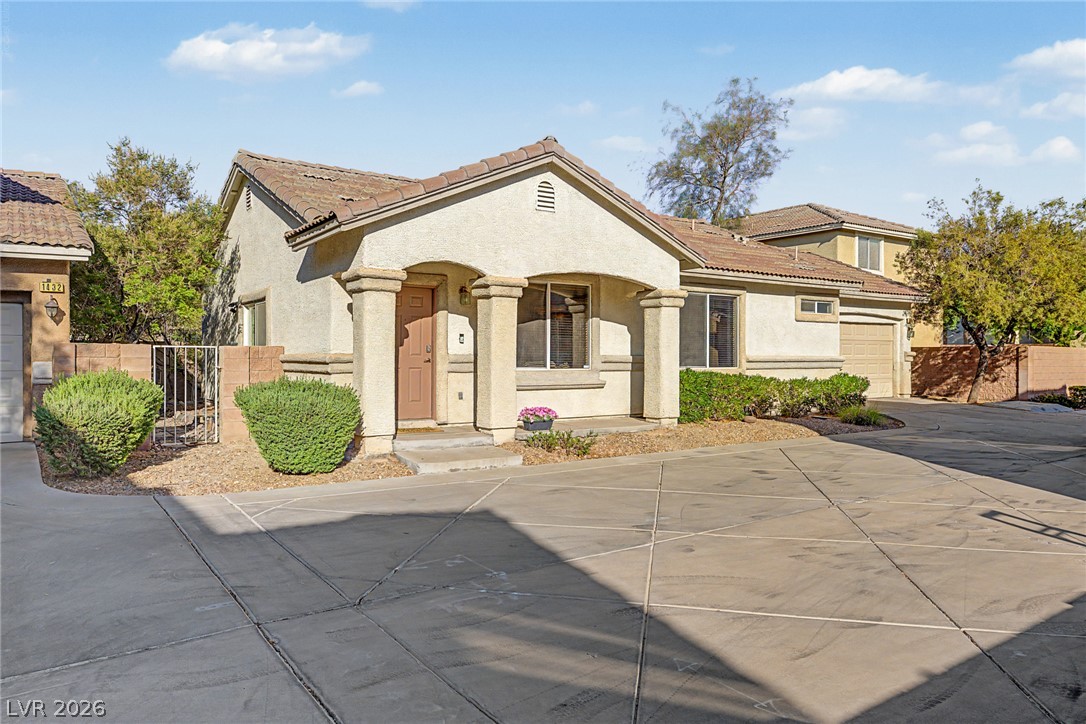 1430 Summer Glow Avenue — photo