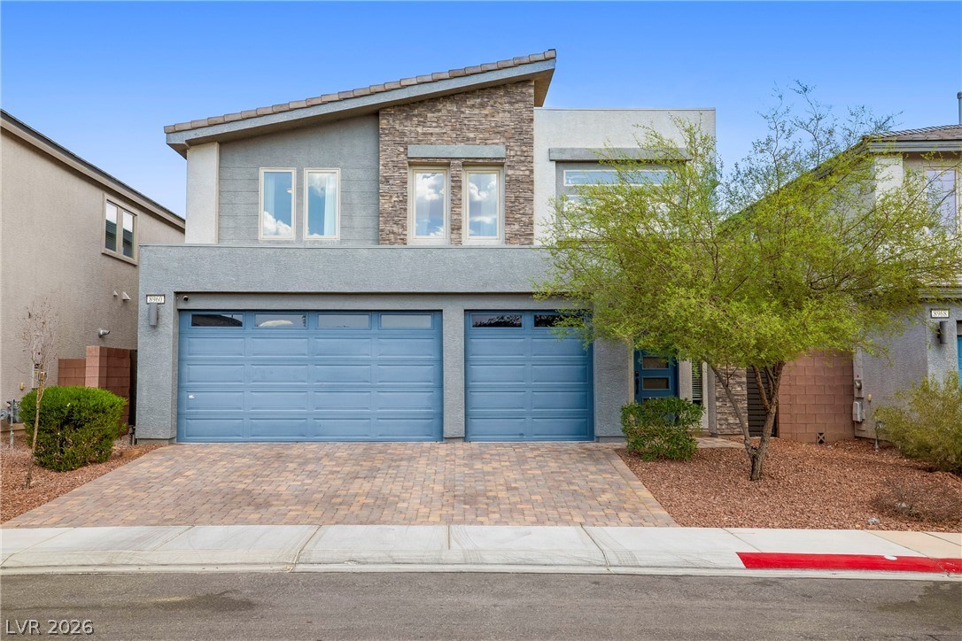 8960 Pemberton Valley Drive — photo