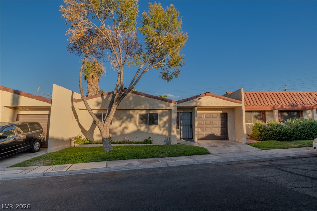5676 Hobble Creek Drive — photo