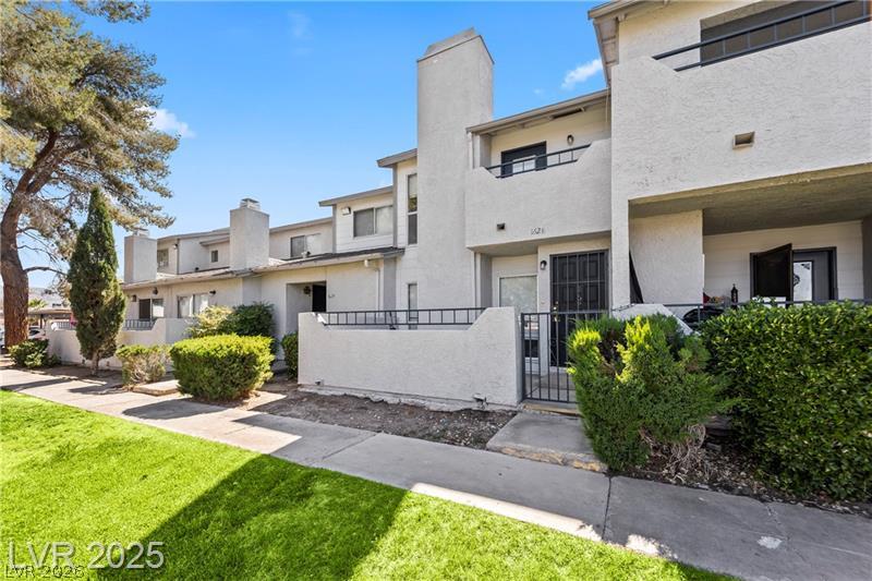 1628 Justin Court — photo