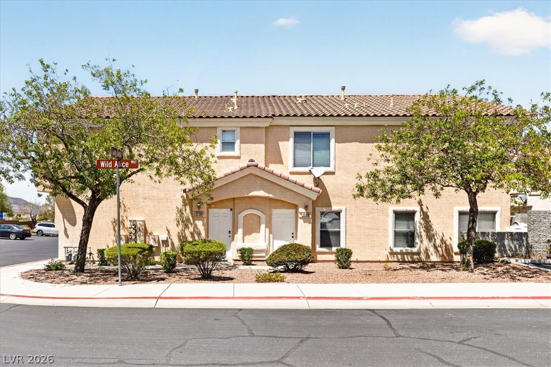 2594 Lazy Saddle Drive — photo