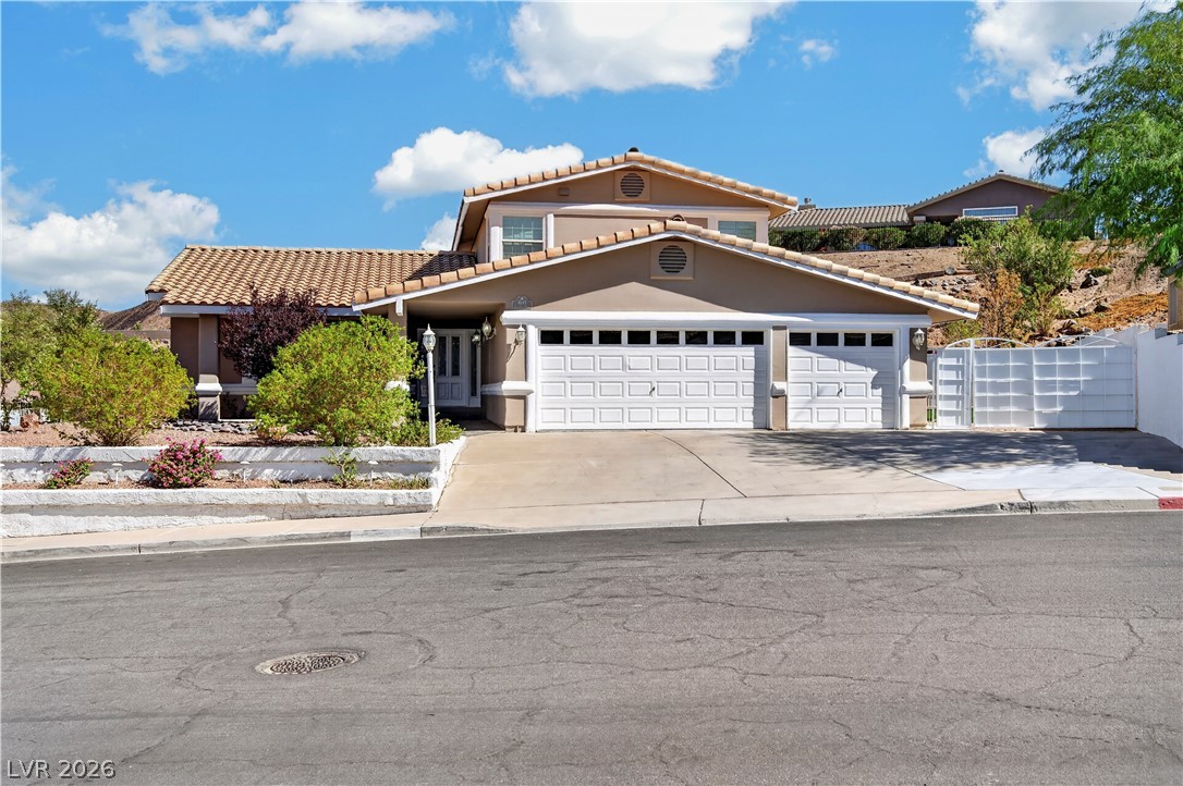 1049 Geranium Drive — photo