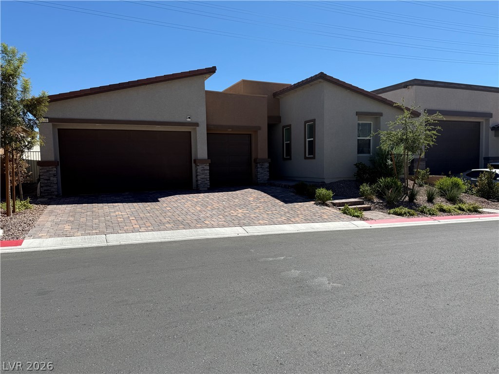 6136 Amelia Pointe Street — photo