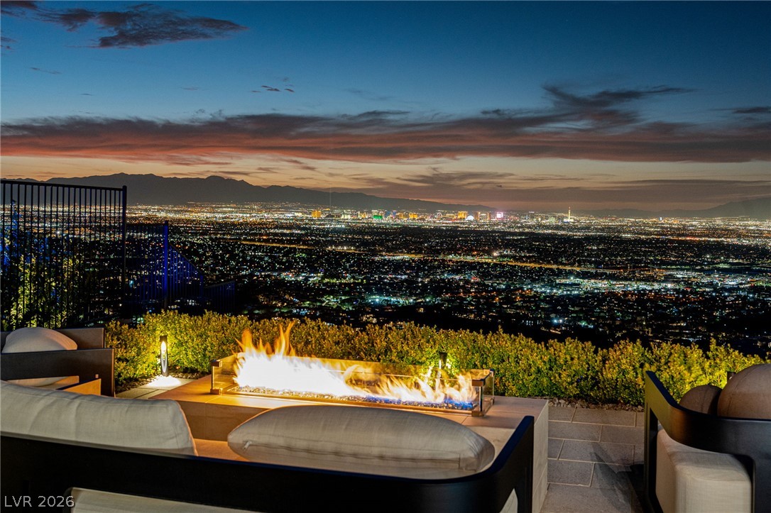 651 Overlook Rim Drive — photo