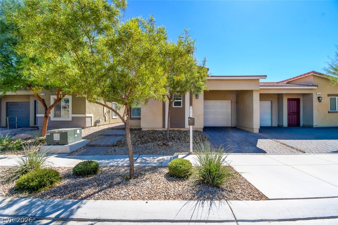 7526 Crested Moon Street — photo