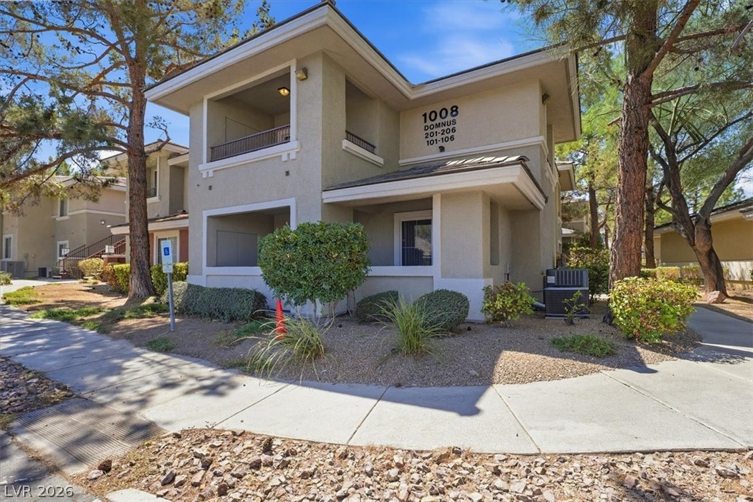 1008 Domnus Lane 202 — photo