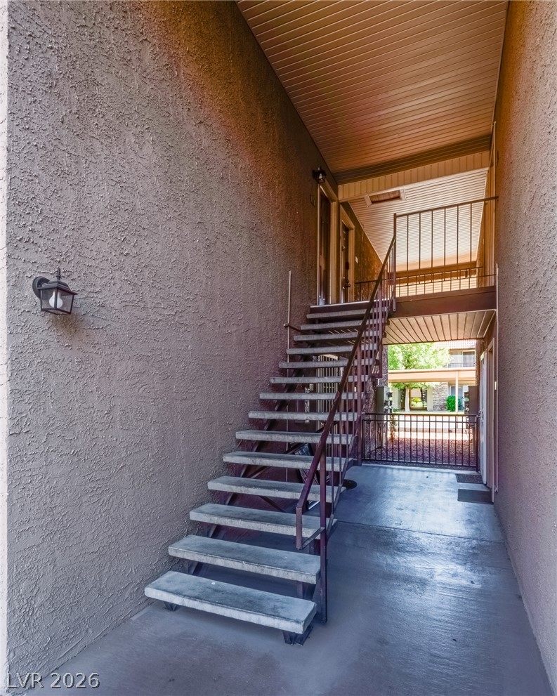 5061 River Glen Drive 88 — photo