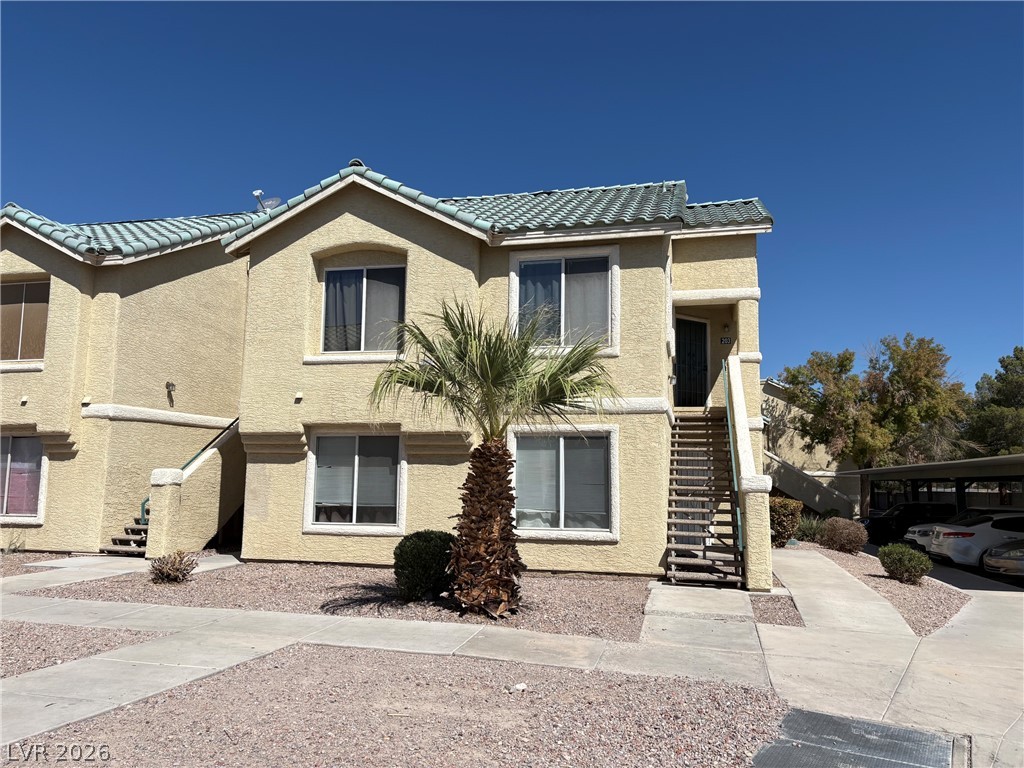 1421 Linnbaker Lane 202 — photo