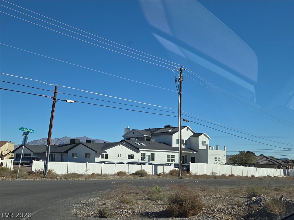 5724 North Grand Canyon Drive — photo