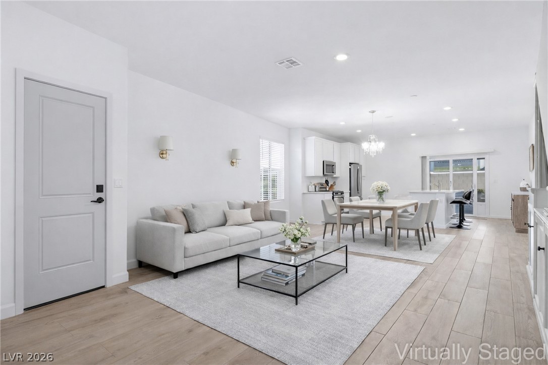 101 Cameron Chase Avenue — photo