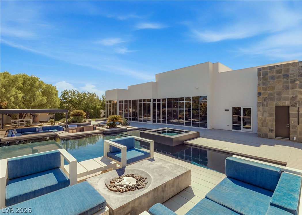 3716 Caesars Circle — photo