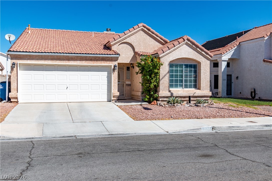 7332 Queen Palm Drive — photo