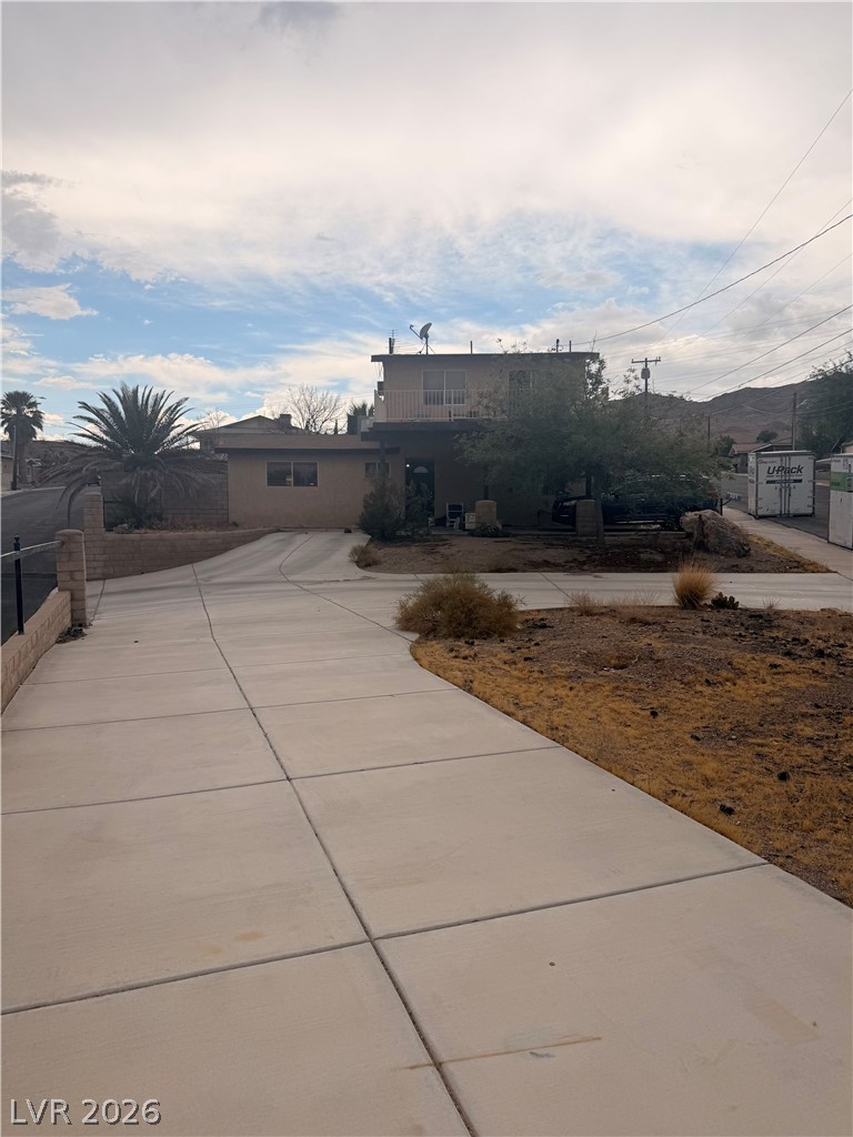 301 Lakeview Drive — photo