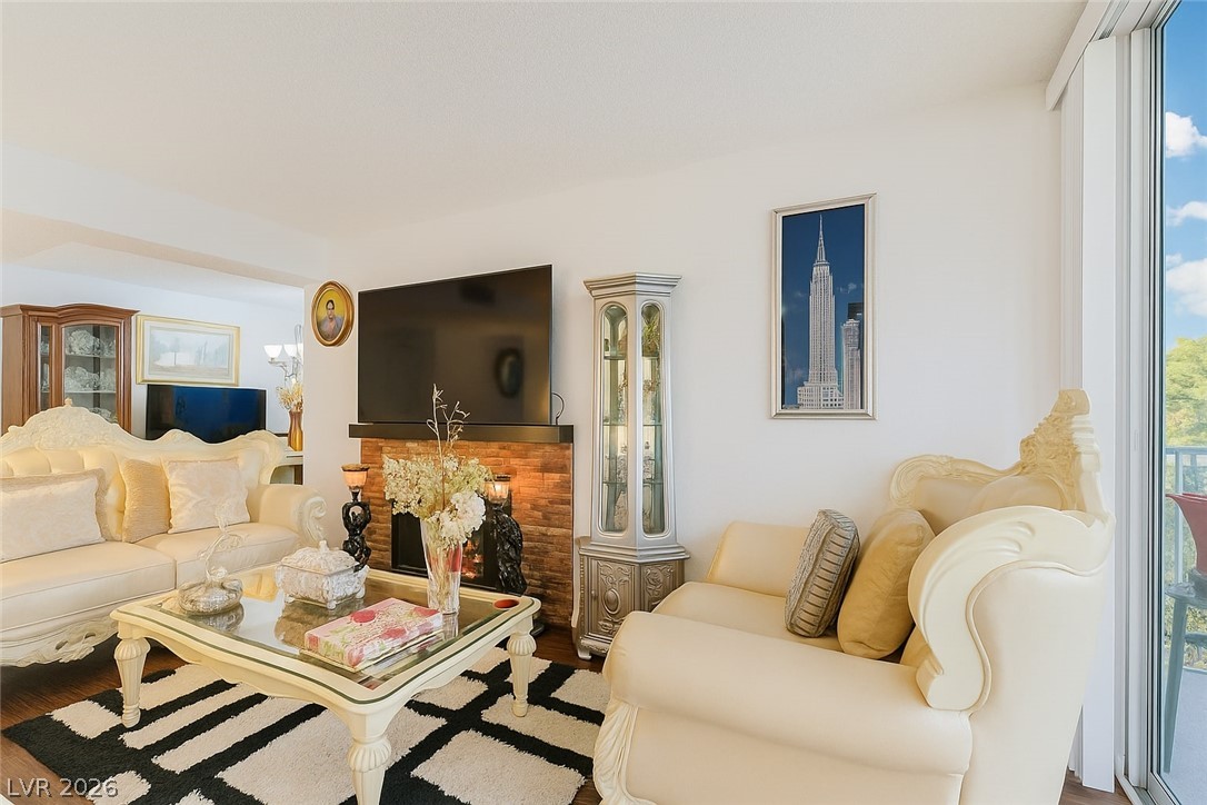 730 South Royal Crest Circle 414 — photo
