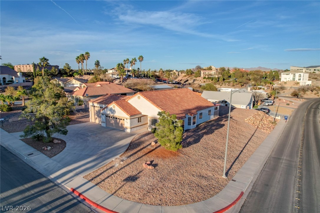1319 Highland Court — photo