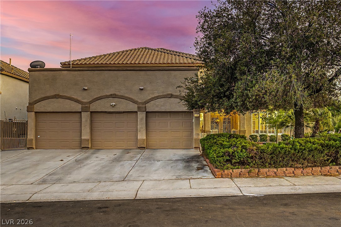 7741 Crenshaw Way — photo