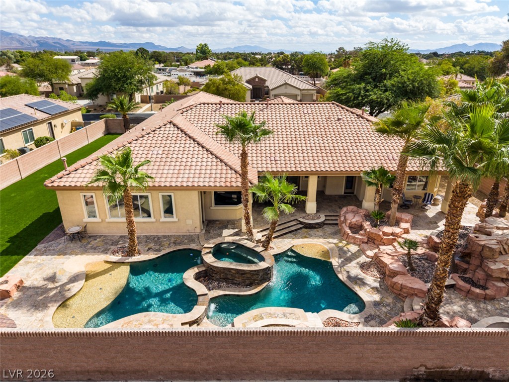7561 Prancing Pony Court — photo