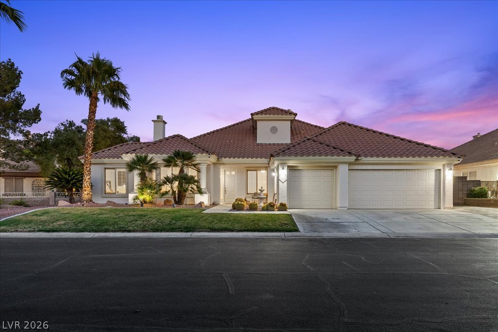 2204 Trident Maple Street — photo