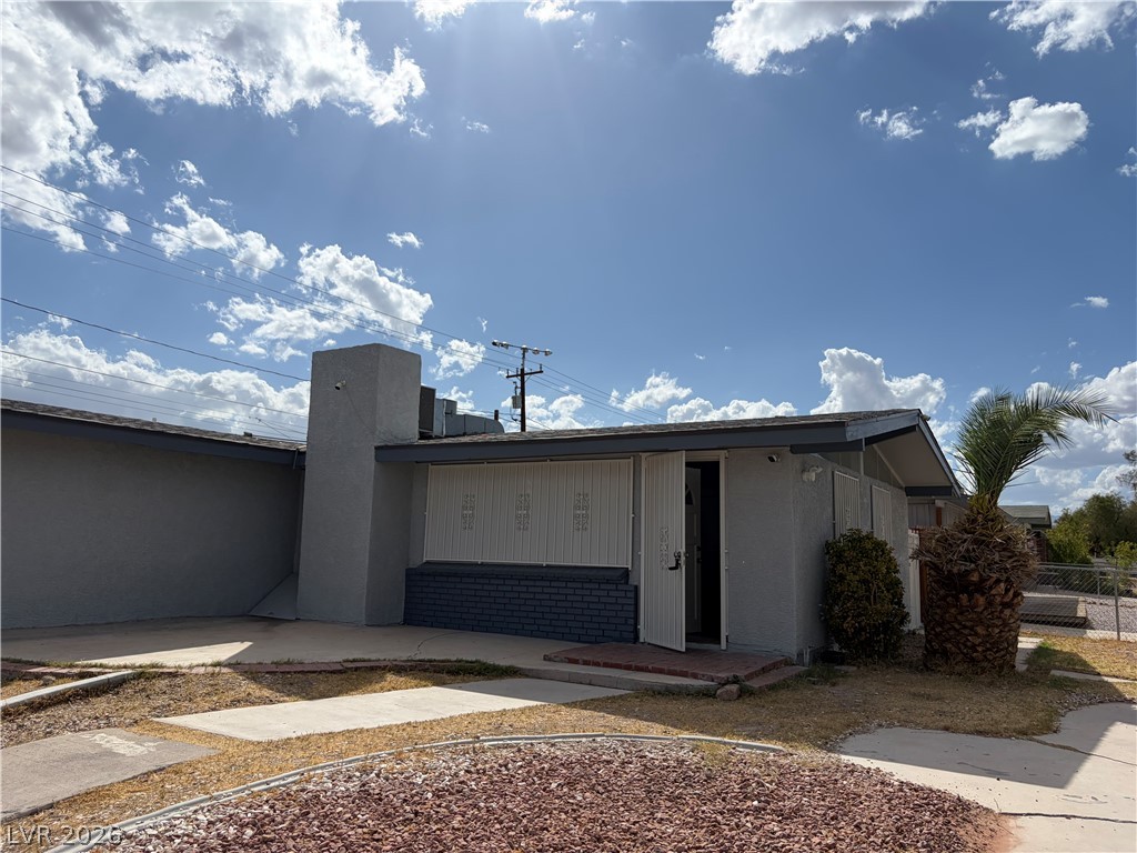 5701 Evergreen Avenue — photo