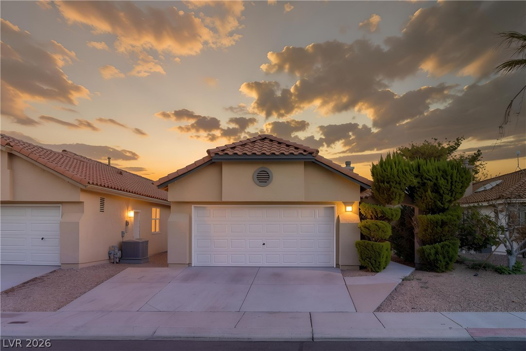 1904 Betsy Ross Drive — photo