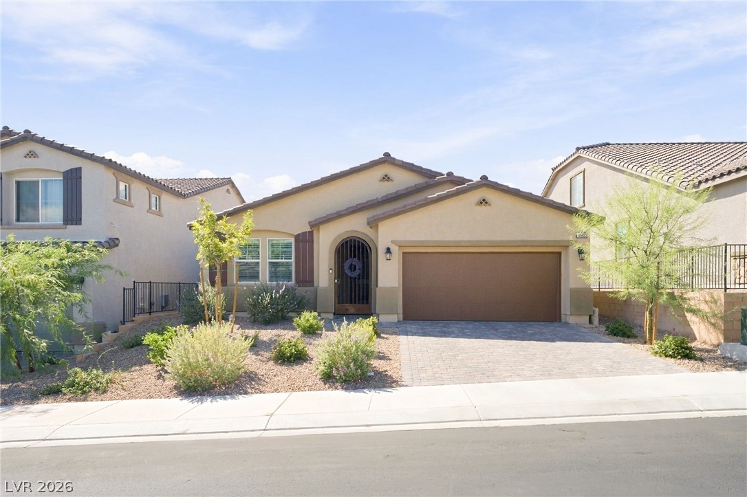 10933 Cilantro Avenue — photo