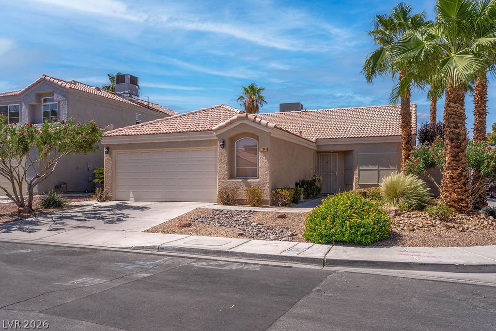 1341 Maplegrove Circle — photo
