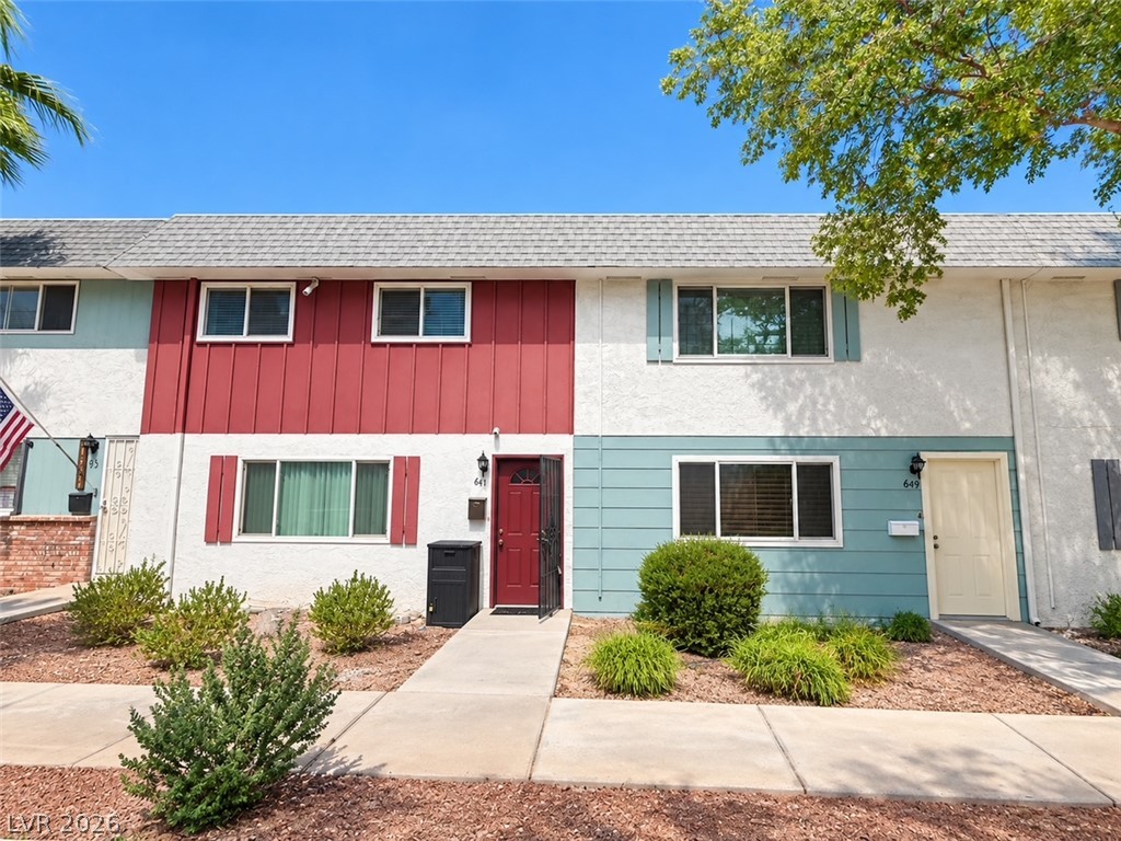 651 Greenbriar Townhouse Way — photo