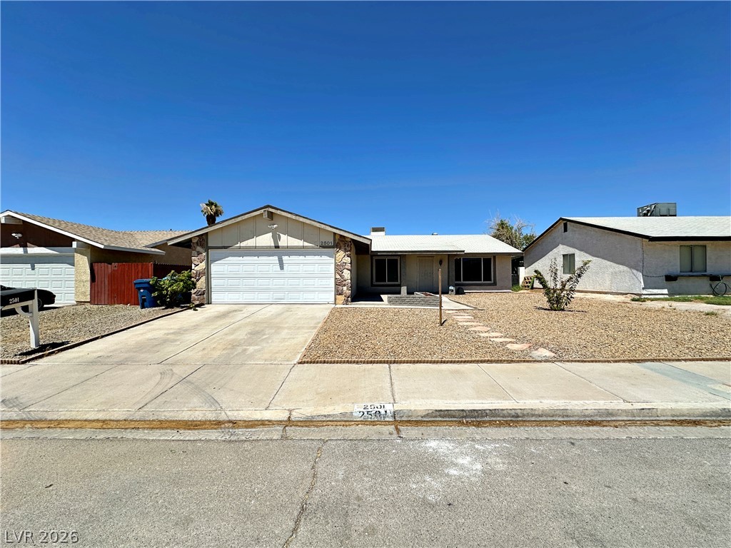 2501 Oak Glen Way — photo