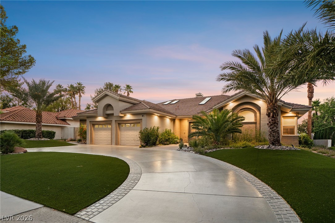 2227 Versailles Court — photo