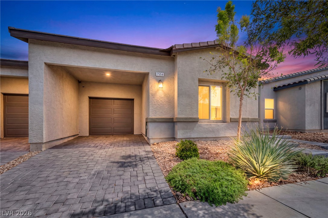 7554 Crested Moon Street — photo