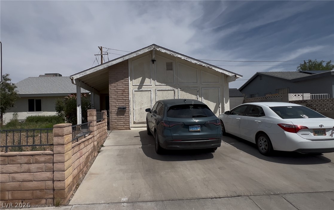 2924 Lindell Road — photo