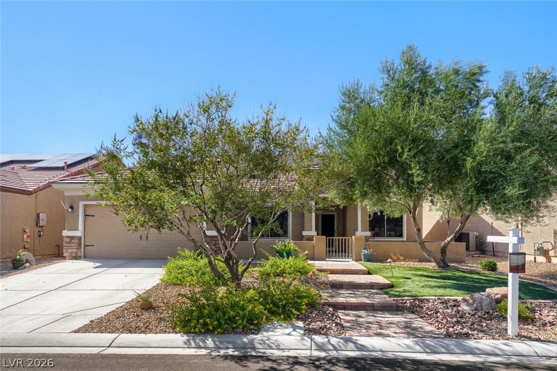7421 Shelduck Street — photo