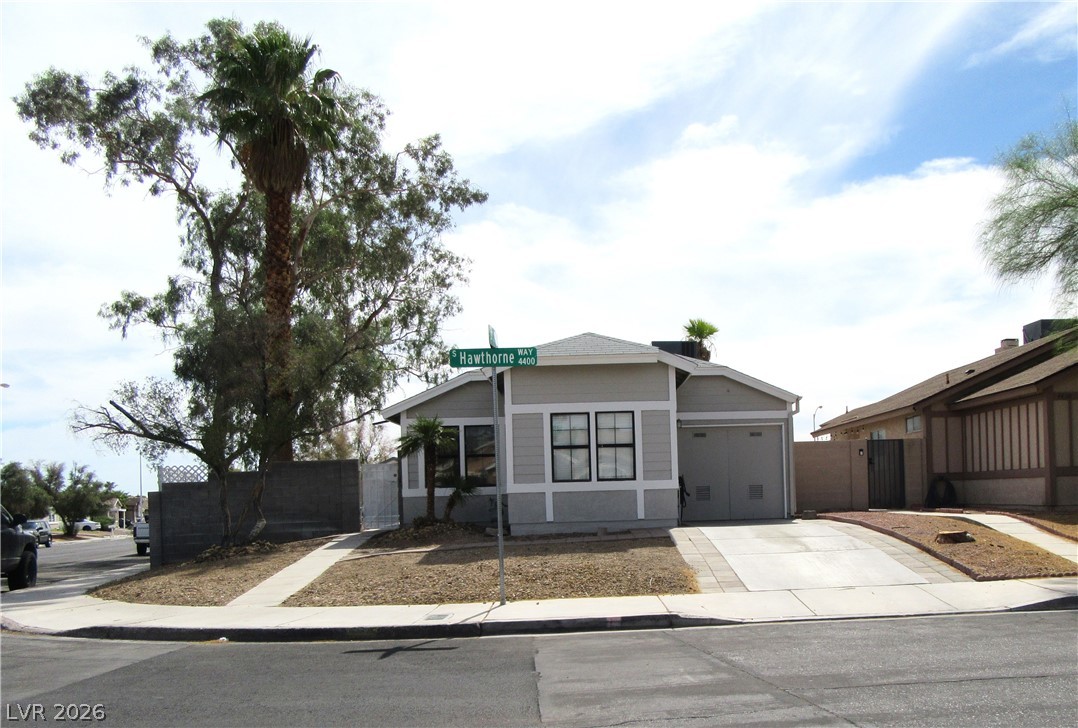 4406 Hawthorne Way — photo