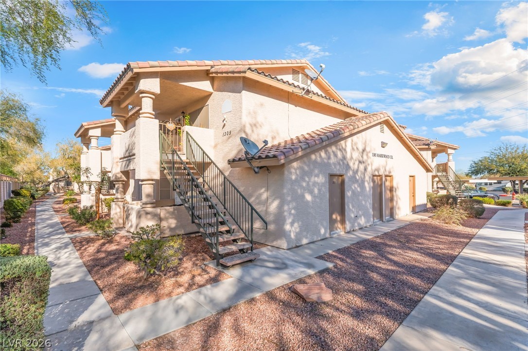 1305 Markwood Circle 102 — photo