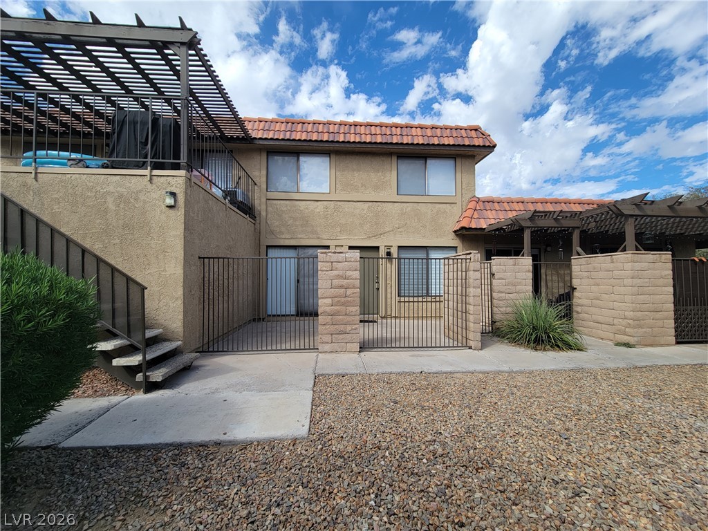 1894 Avacado Court — photo