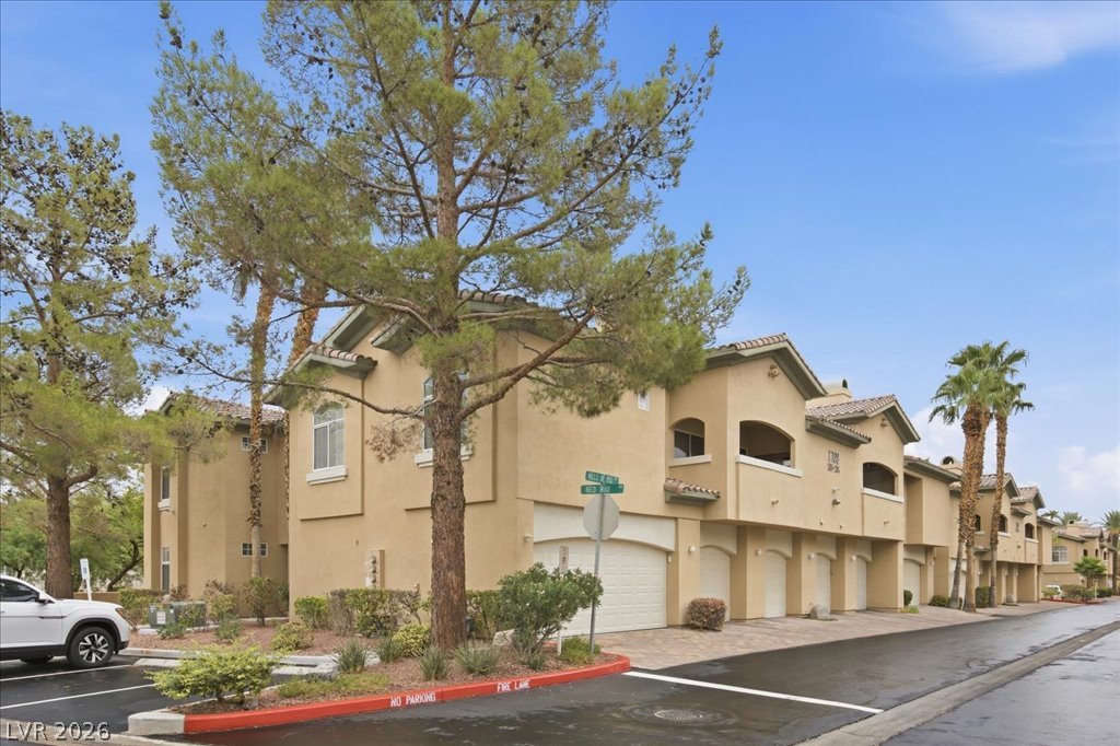 1708 Hills Of Red Drive 104 — photo
