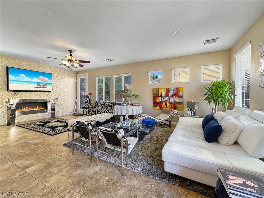 8122 Retriever Avenue — photo