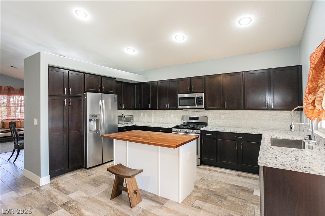 2421 Sunrise Springs Court — photo