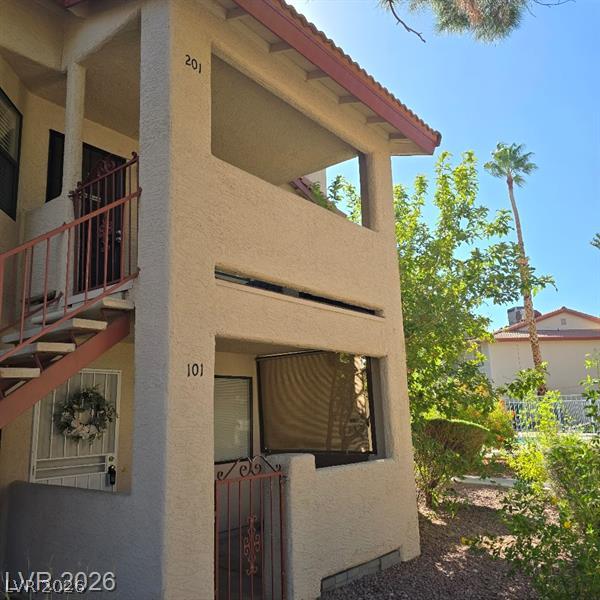 713 Rock Springs Drive 101 — photo