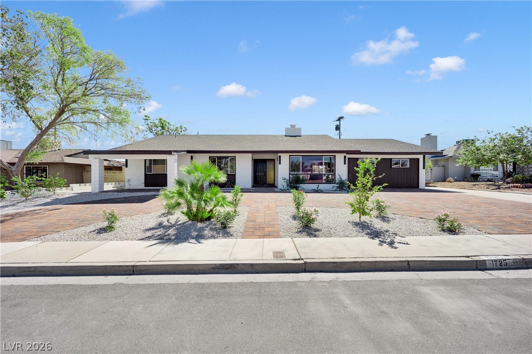 1725 Seneca Lane — photo
