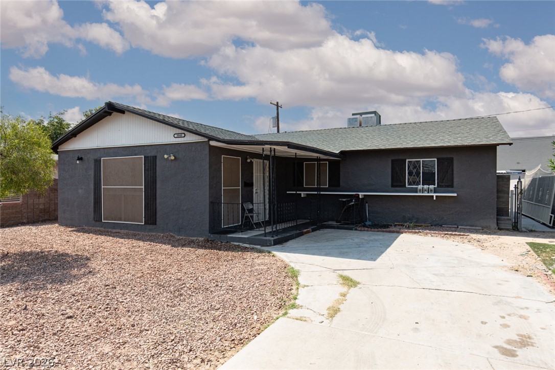 3040 Holly Hill Avenue — photo