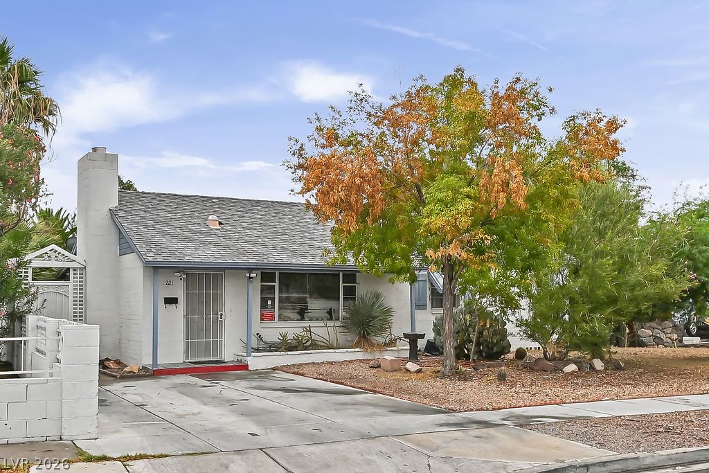 221 Circle Drive — photo