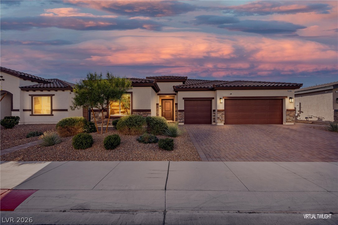 7437 Phoenix Falls Street — photo