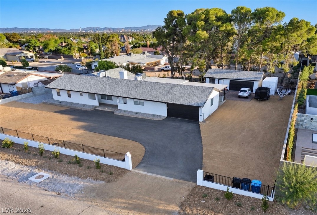 9035 West Hammer Lane — photo